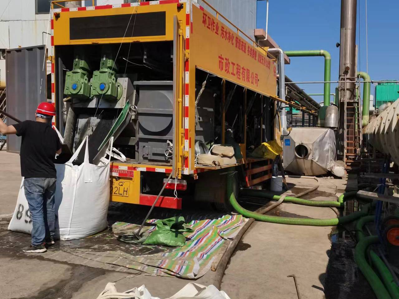 海南藏族淤泥压干处理